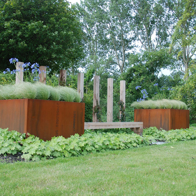 Chậu trồng hoa bằng thép Corten hình chữ nhật