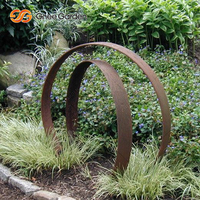 Tác phẩm nghệ thuật điêu khắc thép Corten ngoài trời lớn 175cm hiện đại với những đường cong mượt mà