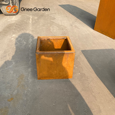 Vườn Corten Thép ngoài trời mộc mạc Máy trồng kim loại ngoài trời Quảng trường lớn