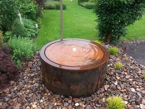 Dia 600mm Kim loại trang trí Đồ trang trí sân vườn Corten Bàn nước bằng thép
