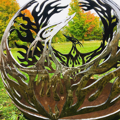 Phượng hoàng Mẫu thép Hố lửa ngoài trời Sân trong Corten Sphere Firepit để làm ấm sân vườn