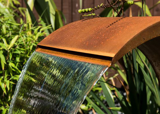 65cm Rusted Ball Water Fountain Trang trí ngoại thất tùy chỉnh