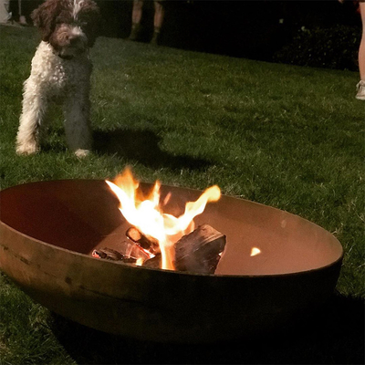 Hố lửa bằng thép hình tròn mộc mạc Brazier bằng thép Corten cho sân sau ngoài trời