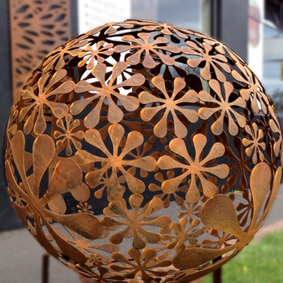 Trừu tượng Hollow Out Sphere Corten Thép Điêu khắc Tượng nghệ thuật bằng kim loại