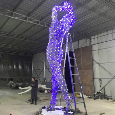 Chiều cao 500cm Điêu khắc lớn bằng thép không gỉ Người phụ nữ khiêu vũ tùy chỉnh